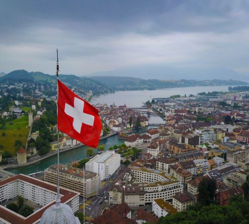 Annuaire des PME à Genève, Lausanne, Zurich et Bâle : comment trouver le bon prestataire en 2026